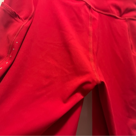 Sleek Weightless Red High-Waisted Leggings - Lululemon - 25” - Picture 6 of 7